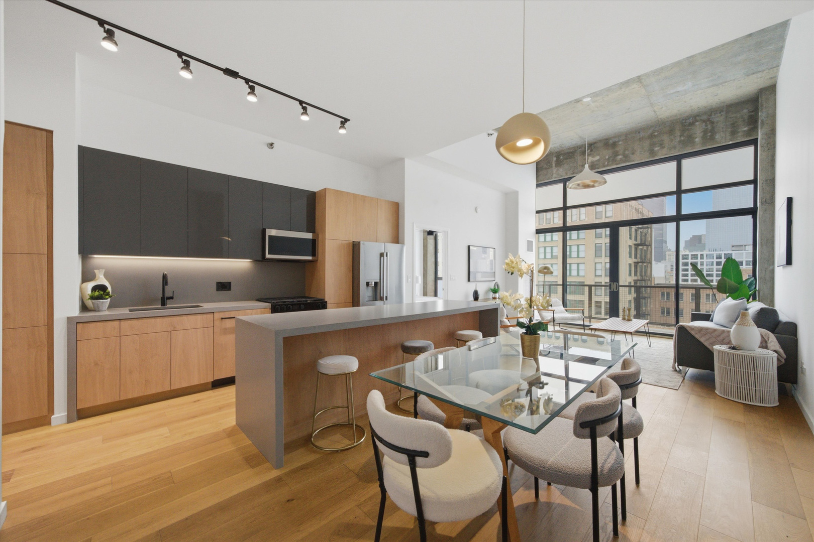 321 South Sangamon Street, Unit 908 Chicago, IL 60607 - Photo 2 of 20 Gallery Image 2