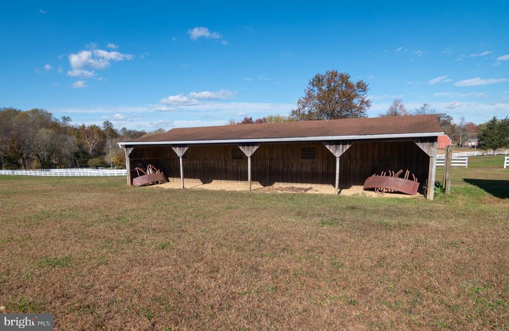 15900 Bald Eagle School Road Brandywine, MD 20613 - Photo 9 of 33 a view of a house with a yard and a garage