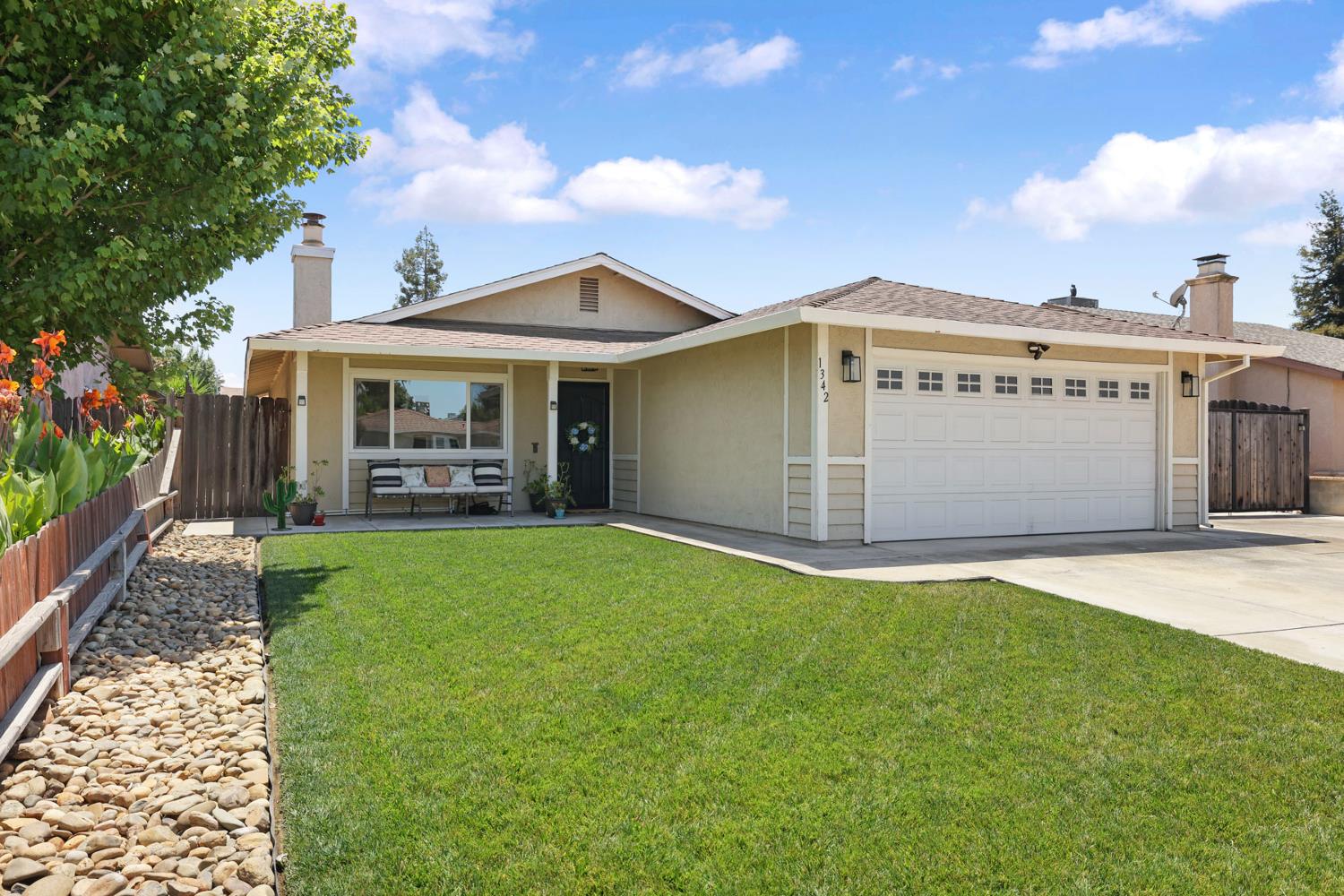1342 7th Street Ripon, CA 95366 - Photo 4 of 46