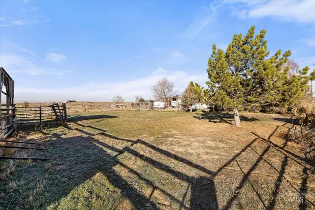 $399,500 | 19095 South Pleasant Valley Road, Kuna, ID 83634