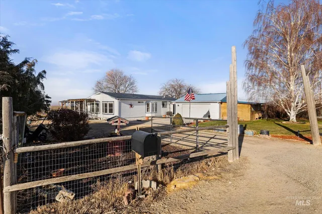 $399,500 | 19095 South Pleasant Valley Road, Kuna, ID 83634