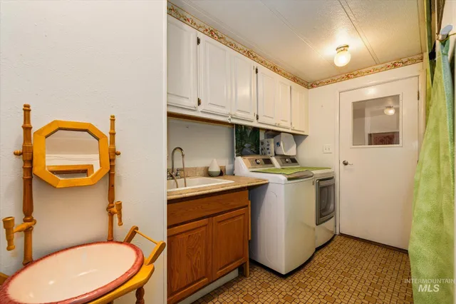 $399,500 | 19095 South Pleasant Valley Road, Kuna, ID 83634