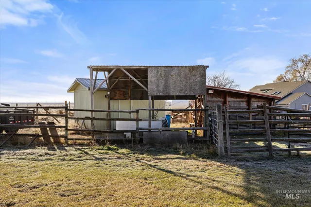 $399,500 | 19095 South Pleasant Valley Road, Kuna, ID 83634