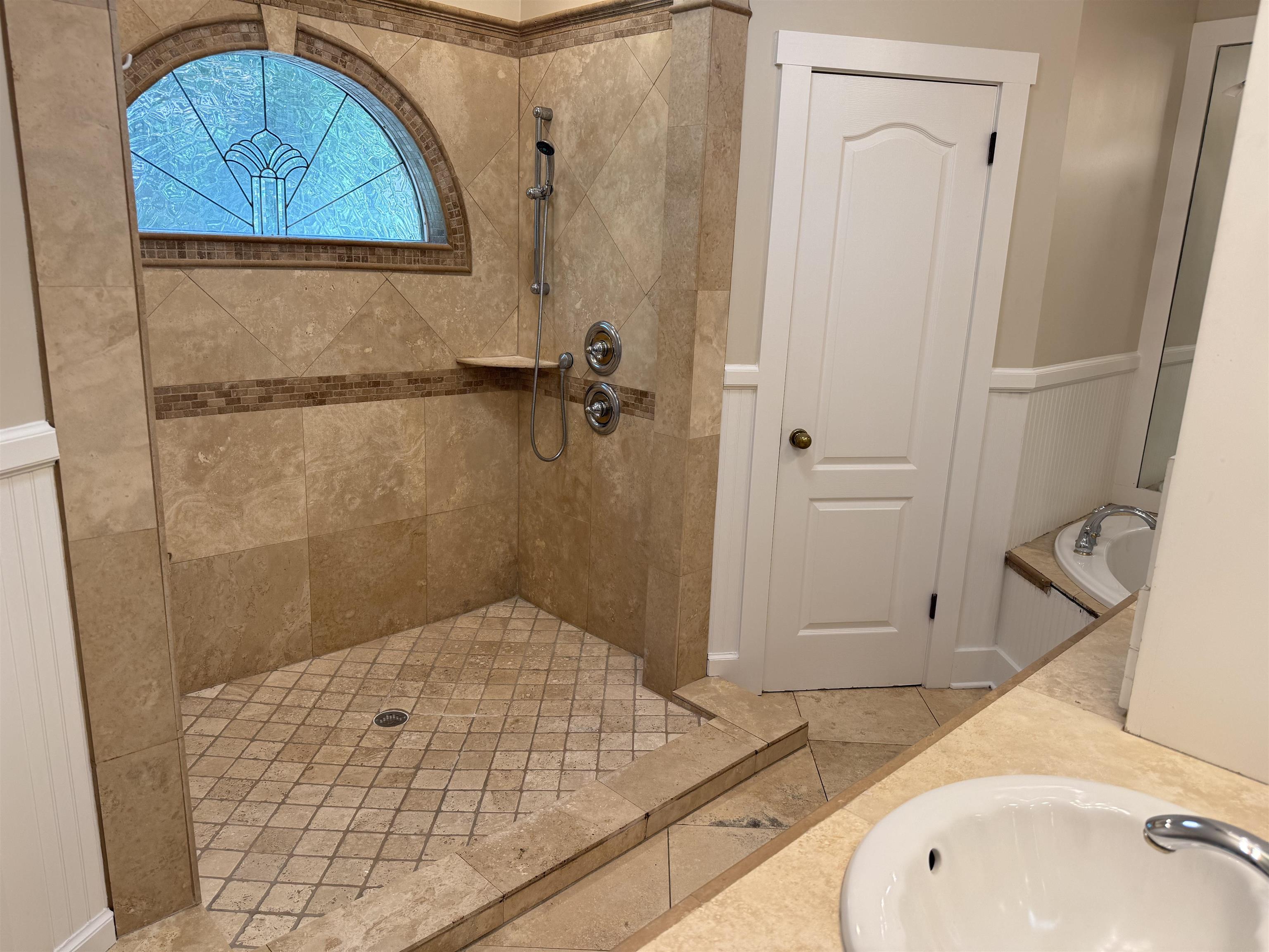508 Barbara Court Daphne, AL 36526 - Photo 14 of 16 Bathroom