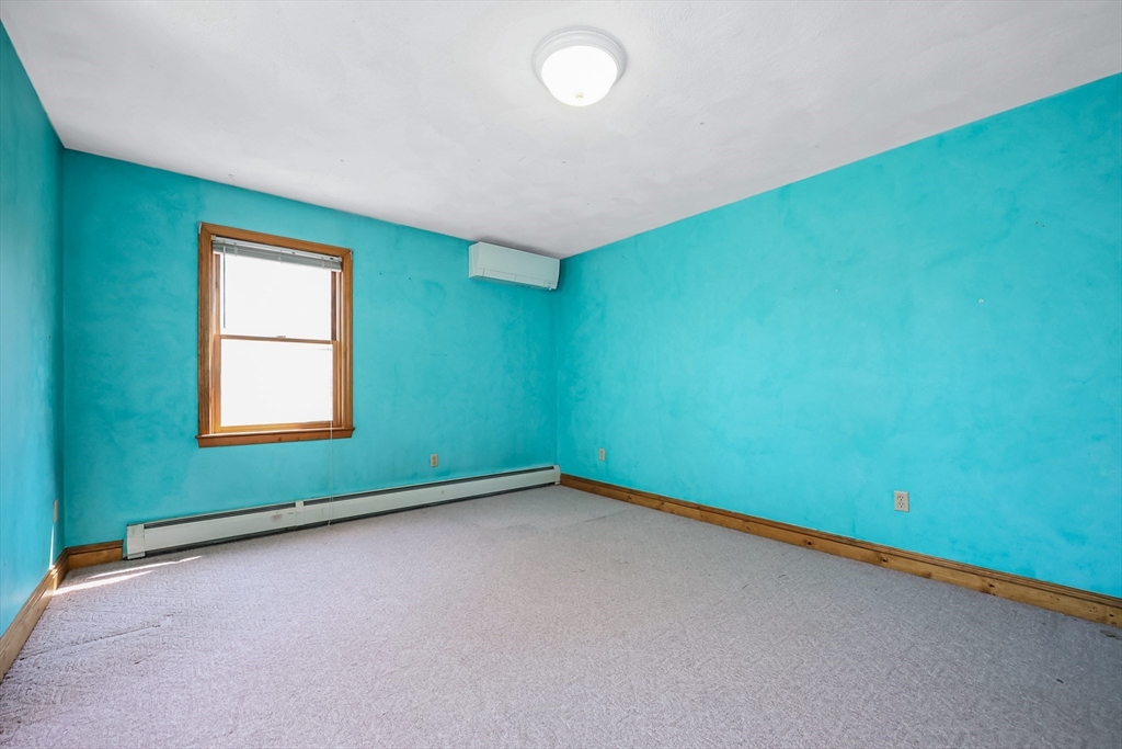 6 Ryan Road Townsend, MA 01474 - Photo 34 of 41 an empty room with a window