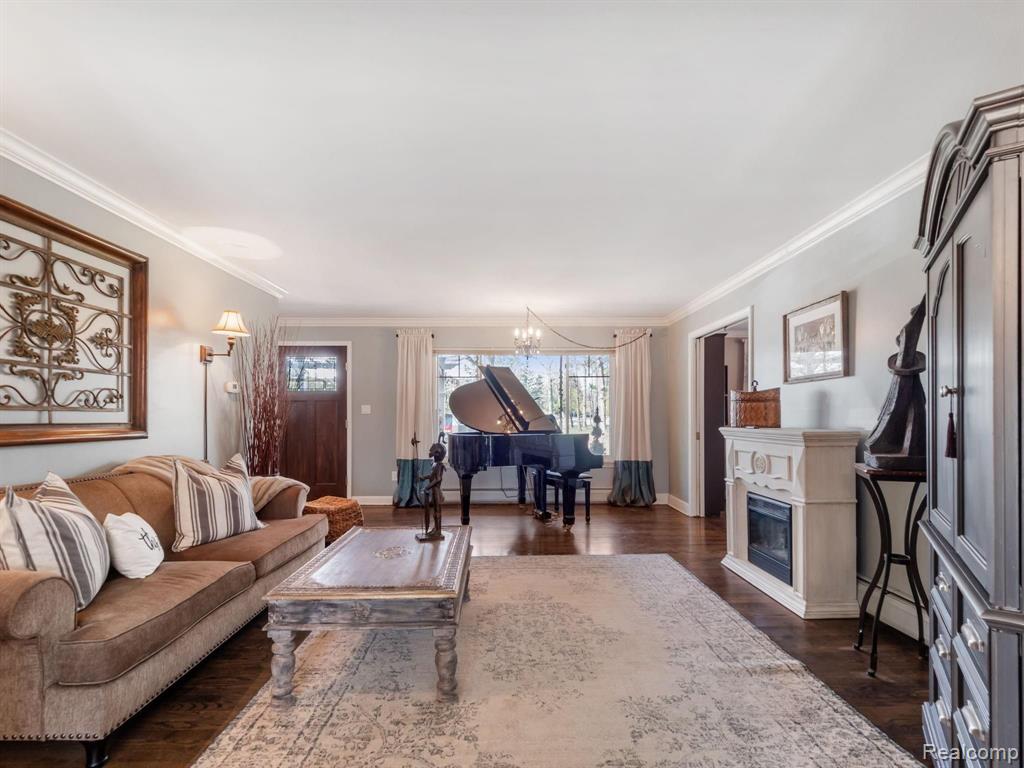 32110 Lahser Road Beverly Hills, MI 48025 - Photo 13 of 41