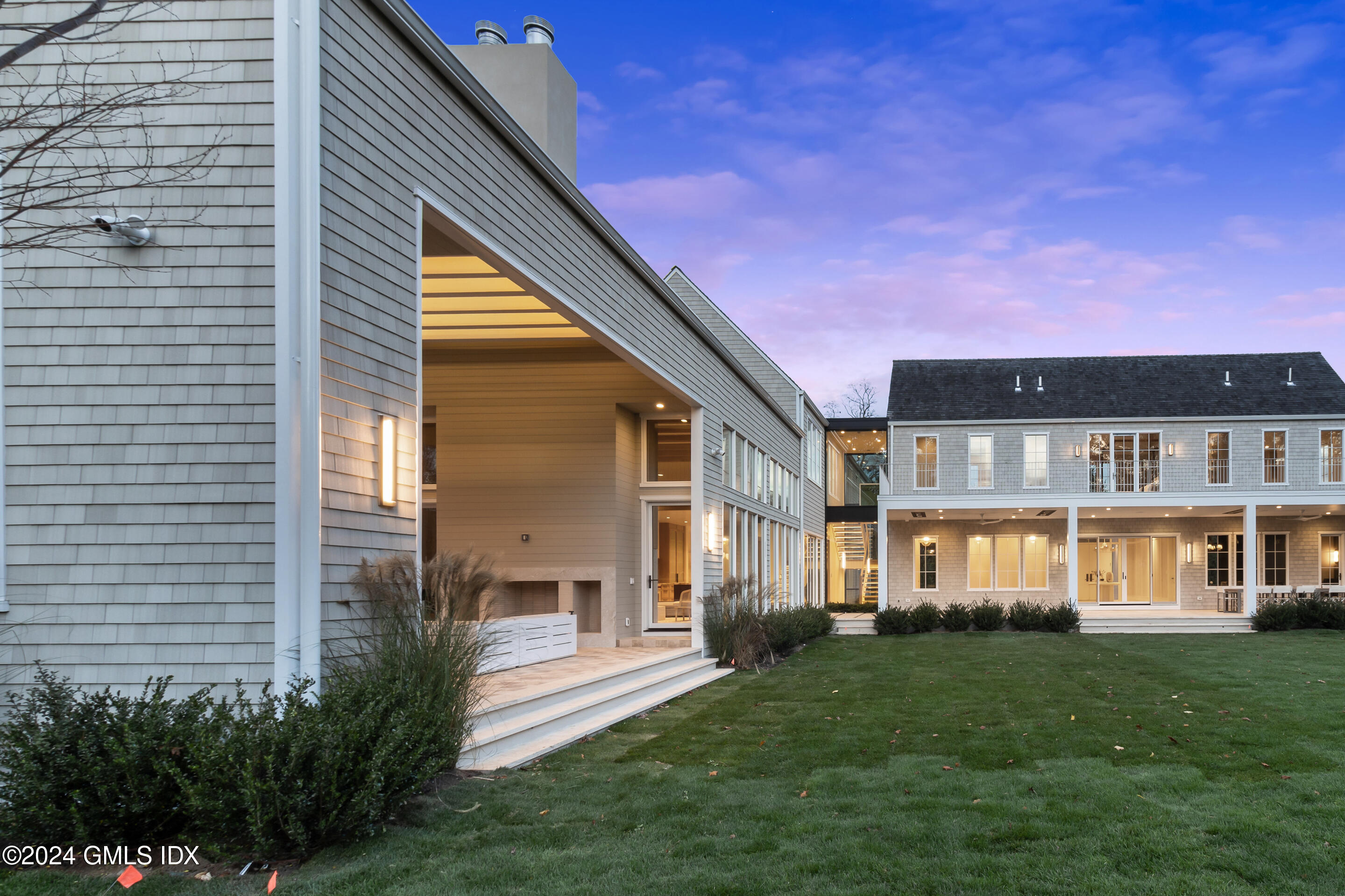 351 North Street Greenwich, CT 06830 - Photo 3 of 7 3