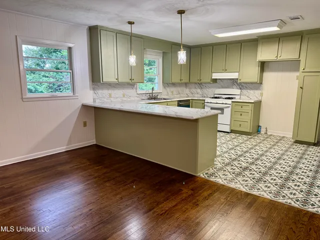 $204,000 | 204 Hurricane Road, Natchez, MS 39120