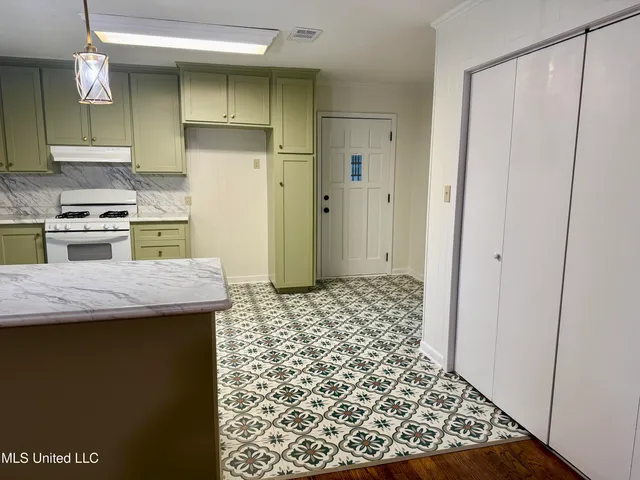 $204,000 | 204 Hurricane Road, Natchez, MS 39120