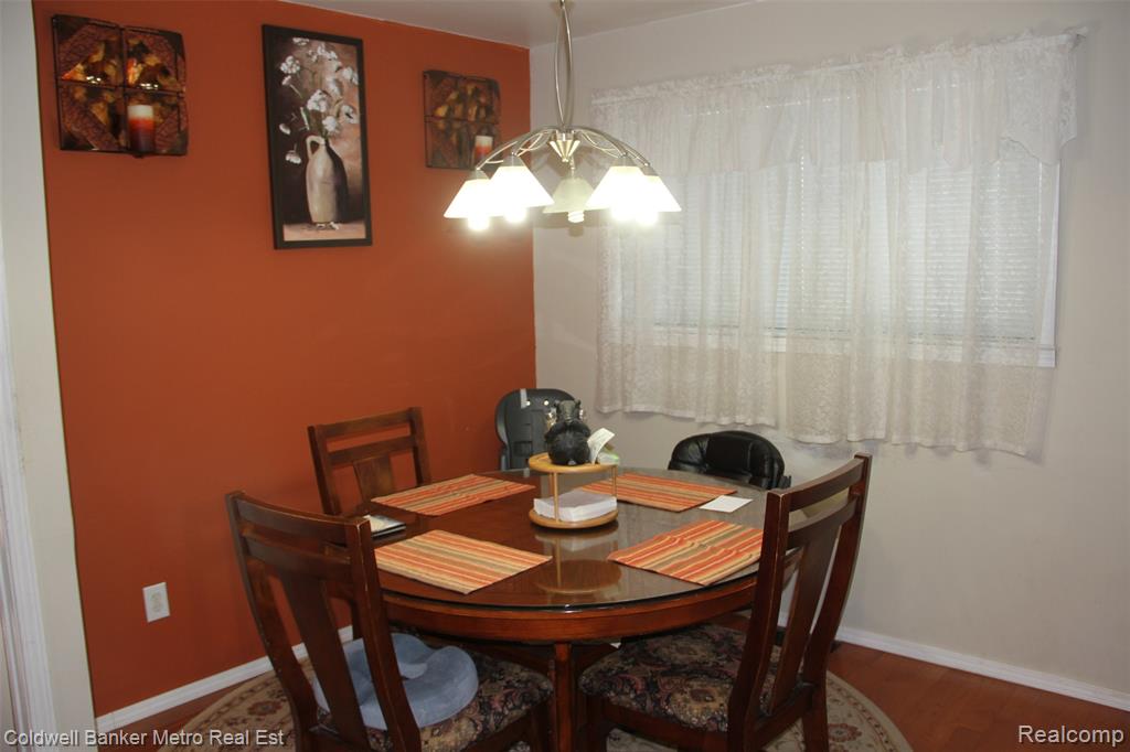 4092 Woodstock Road Waterford, MI 48328 - Photo 10 of 63