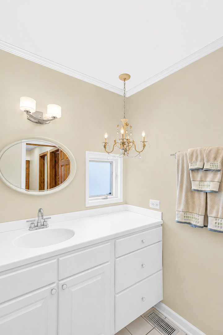 15 Manchester Lane Elmhurst, IL 60126 - Photo 27 of 37