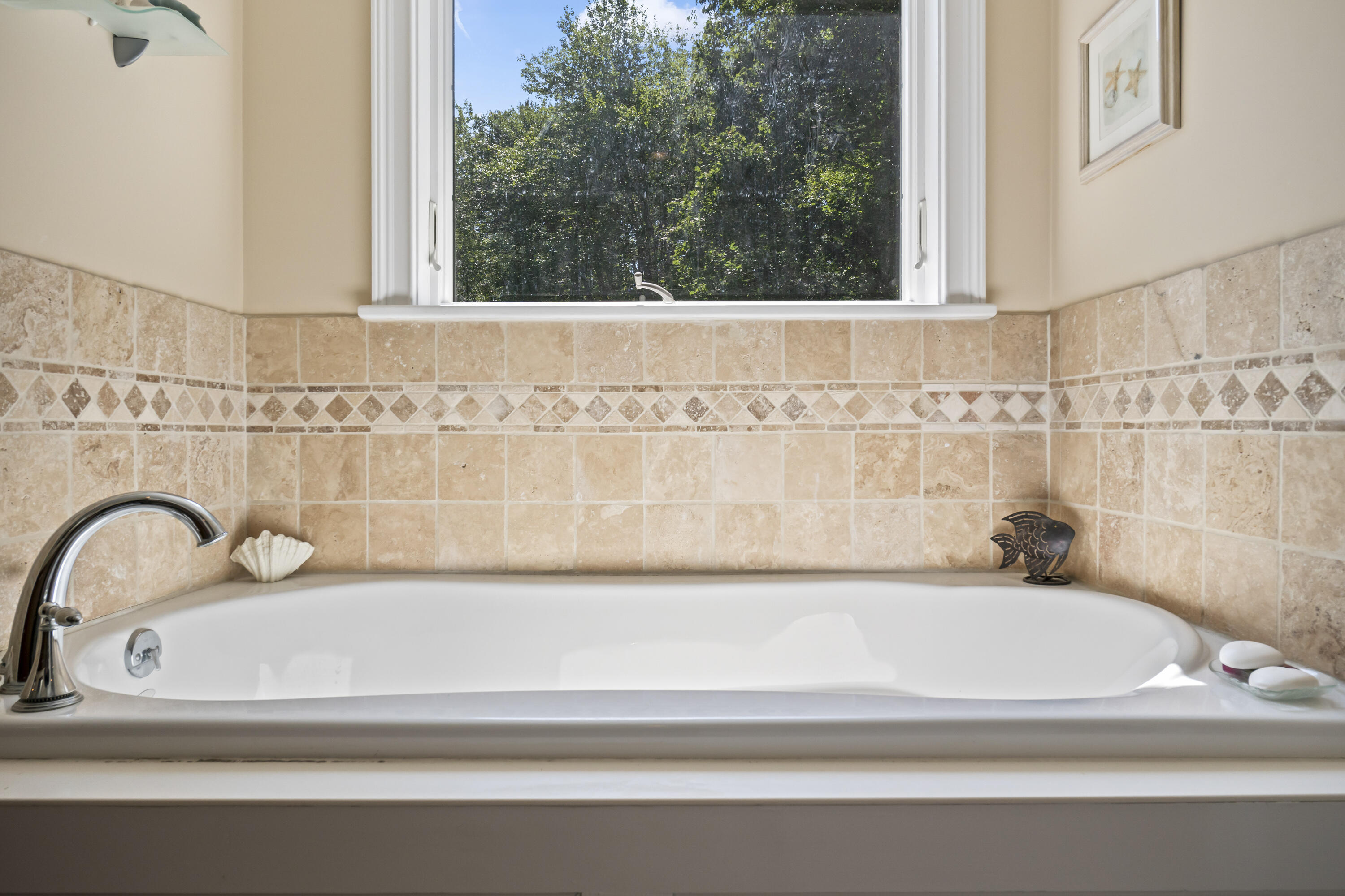45 Pine Hill Road Cape Neddick, ME 03902 - Photo 25 of 38 Soaking Tub