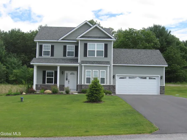 $649,600 | 24 Dean Thomas Way, Queensbury, NY 12804