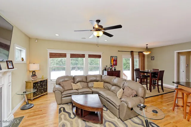 $649,600 | 24 Dean Thomas Way, Queensbury, NY 12804