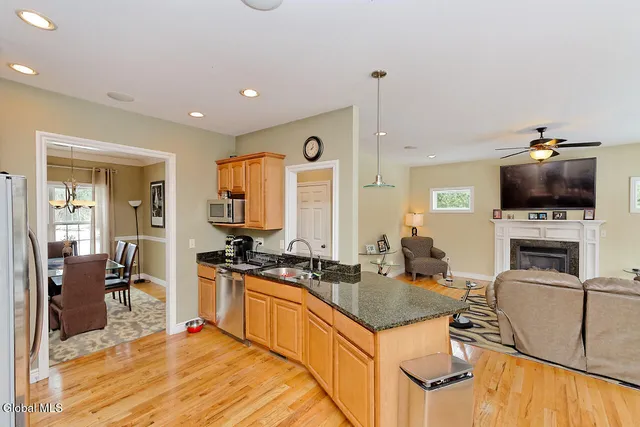 $649,600 | 24 Dean Thomas Way, Queensbury, NY 12804