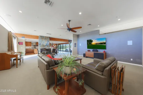 $1,490,000 | 2718 East Campo Bello Drive, Phoenix, AZ 85032