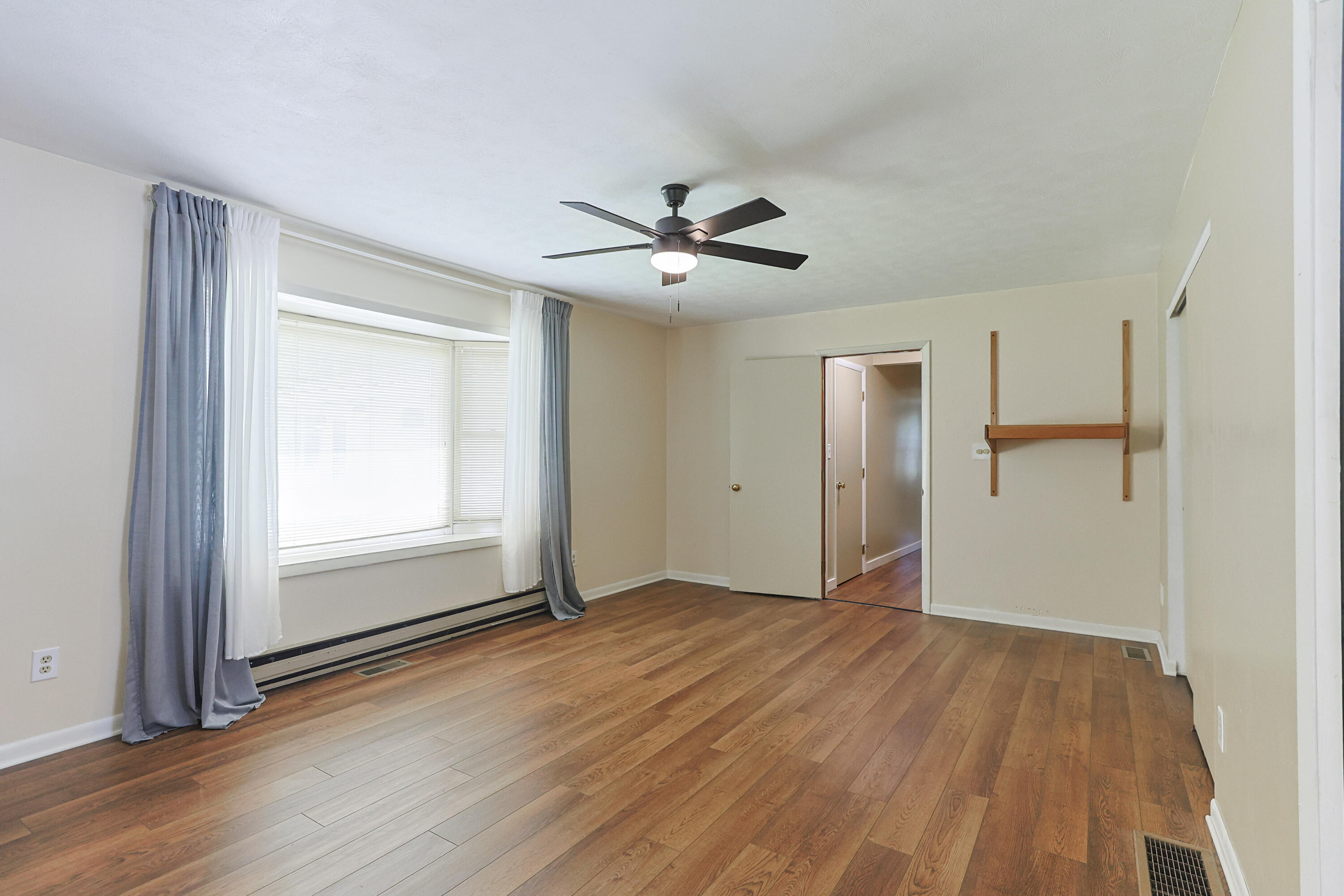 3011 Adams Road Niles, MI 49120 - Photo 19 of 44 Primary En suite