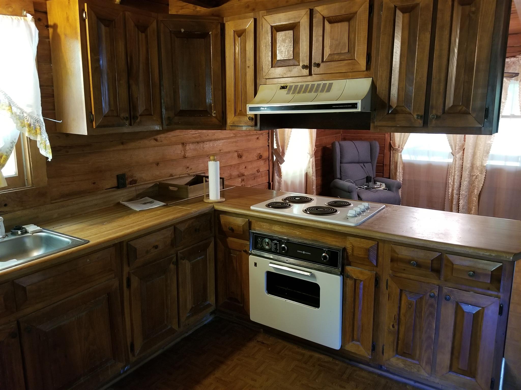 242 Brushy Road Centerville, TN 37033 - Photo 7 of 10 Kitchen