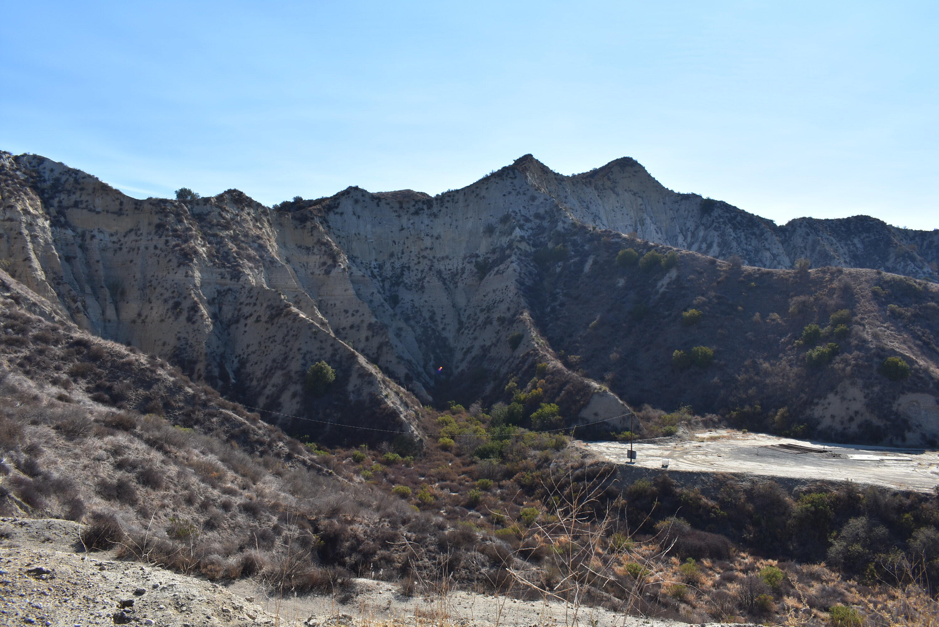 Hasley Canyon Road Castaic, CA 91384 - Photo 17 of 34 a view of a house with a mountain and a forest