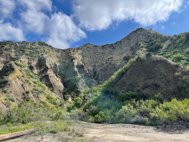 Hasley Canyon Road Castaic, CA 91384 - Photo 31 of 34 a outdoor view of mountains and valleys