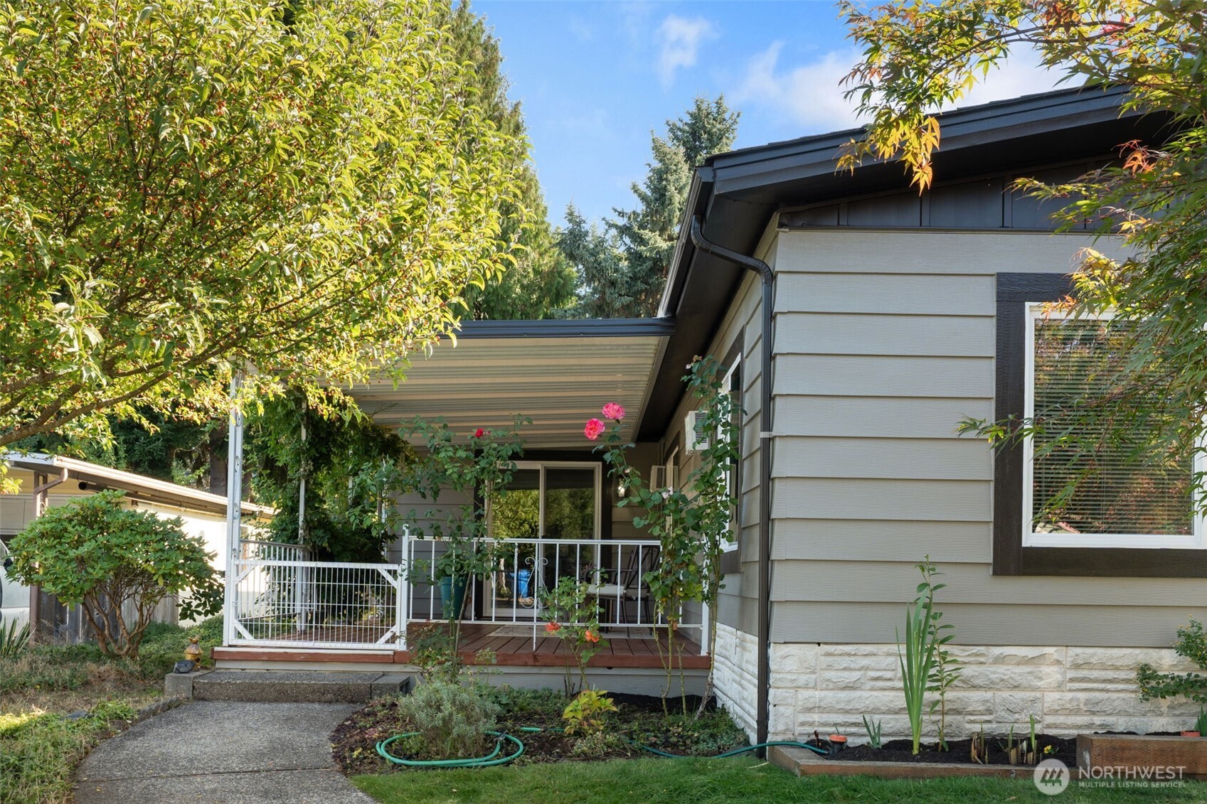 5516 Chelan Lane Southeast Lacey, WA 98503 - Photo 2 of 40