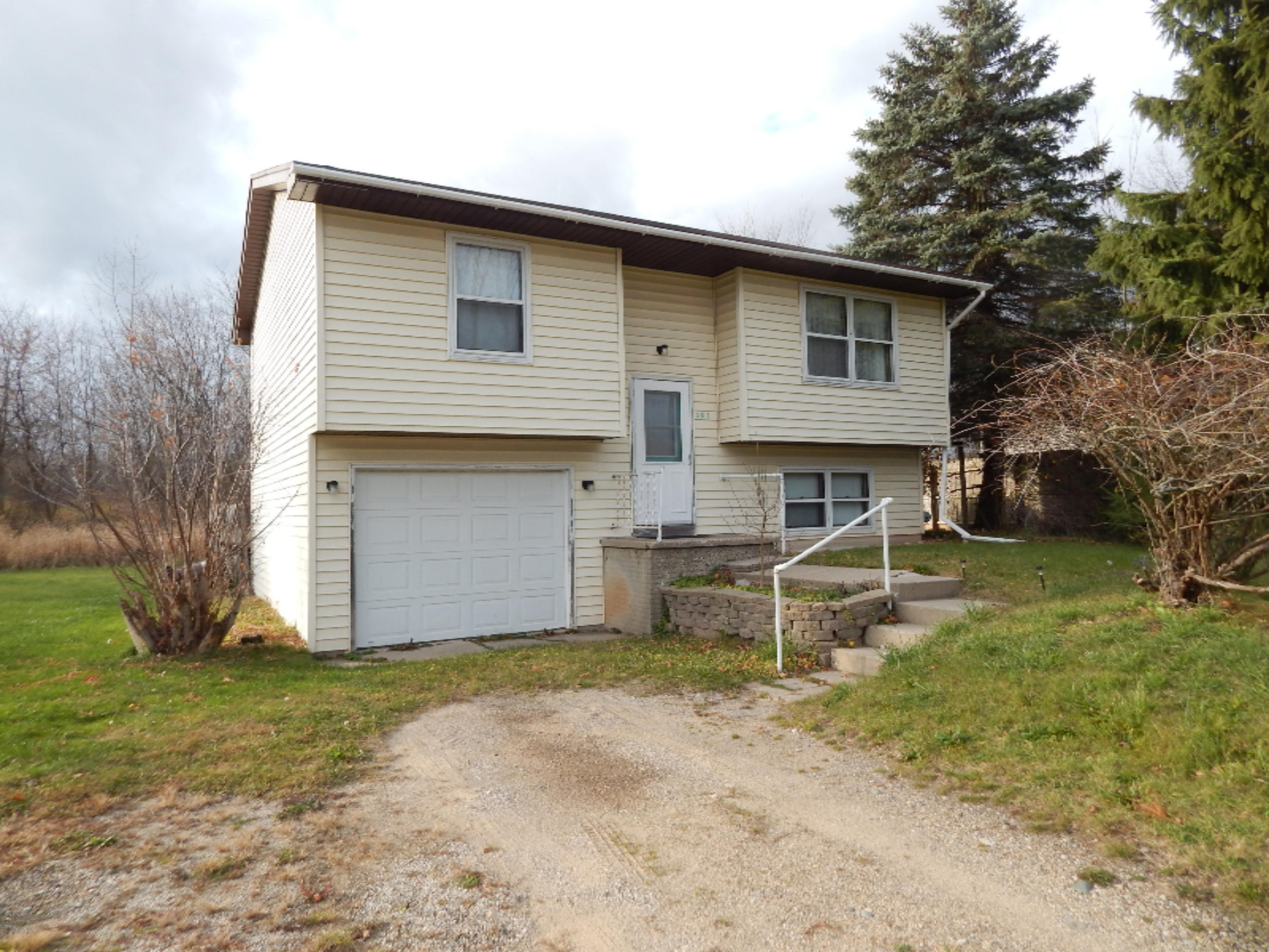 355 River Road Sparta, MI 49345 - Photo 1 of 22 DSCN5768