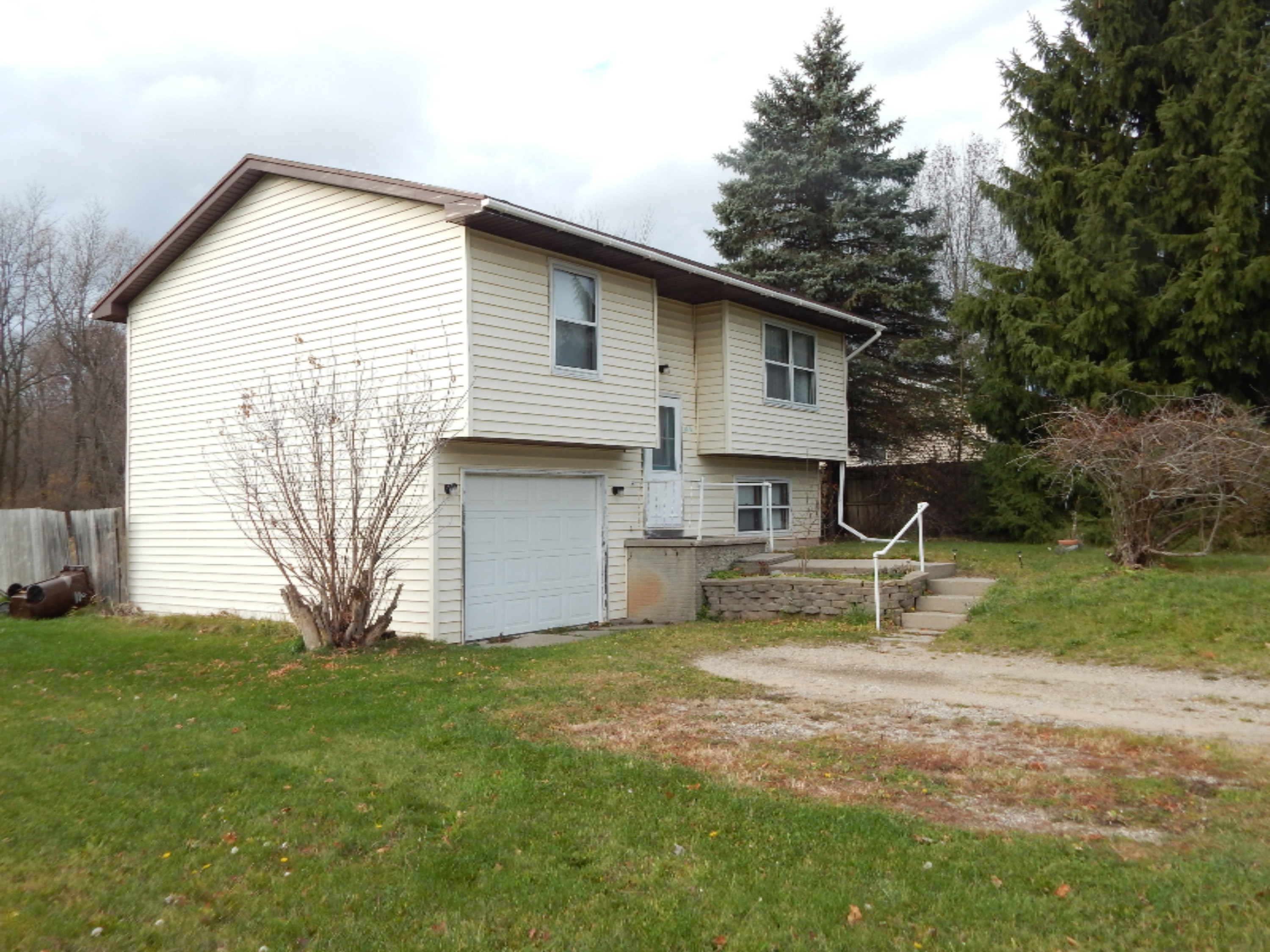 355 River Road Sparta, MI 49345 - Photo 17 of 22 DSCN5770