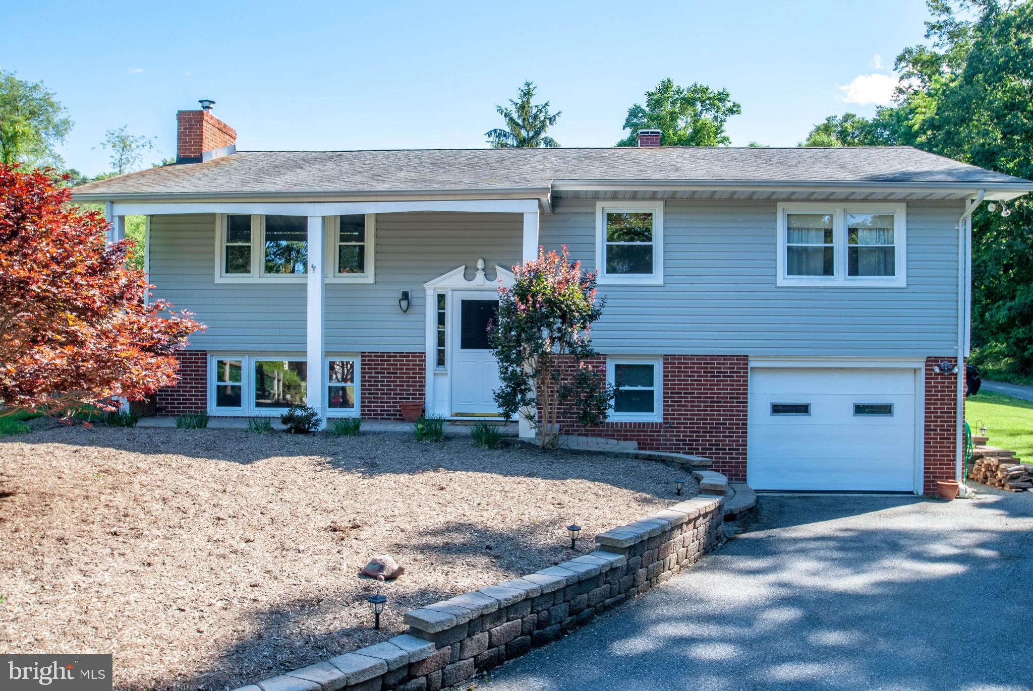 1491 Wakefield Road Edgewater, MD 21037 - Photo 1 of 37 Front of House