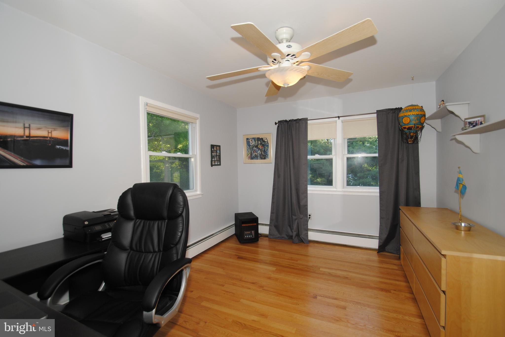 1491 Wakefield Road Edgewater, MD 21037 - Photo 17 of 37 Bedroom 2