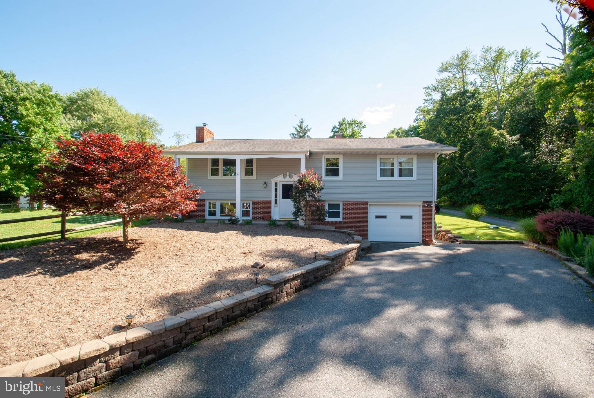 1491 Wakefield Road Edgewater, MD 21037 - Photo 4 of 37 Gallery Image 4