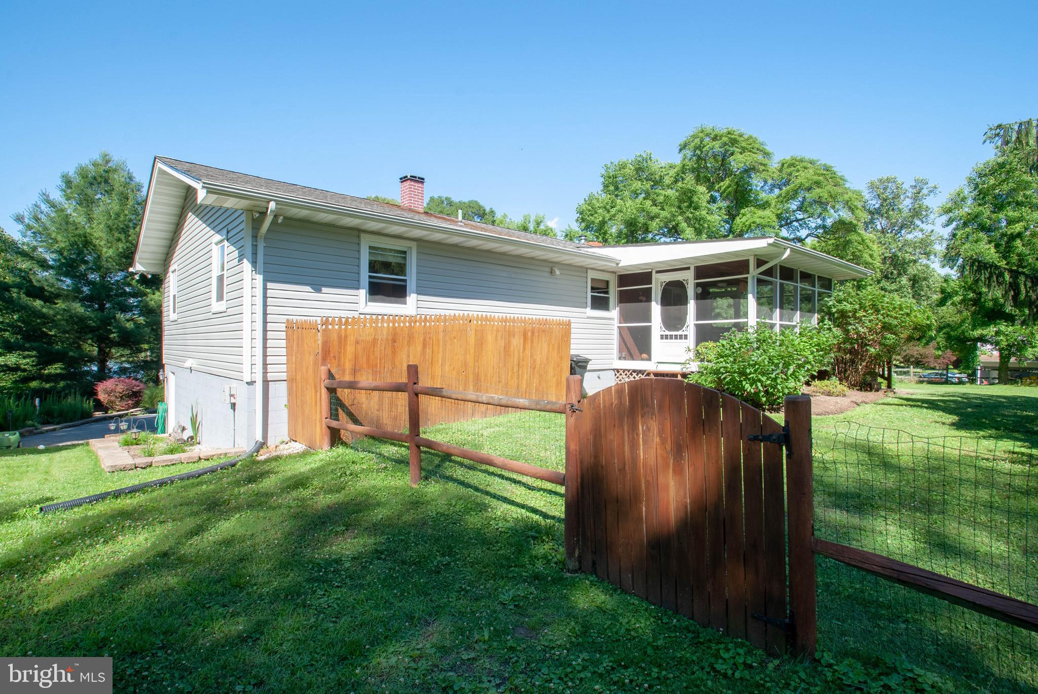 1491 Wakefield Road Edgewater, MD 21037 - Photo 31 of 37 Partially Fenced Yard
