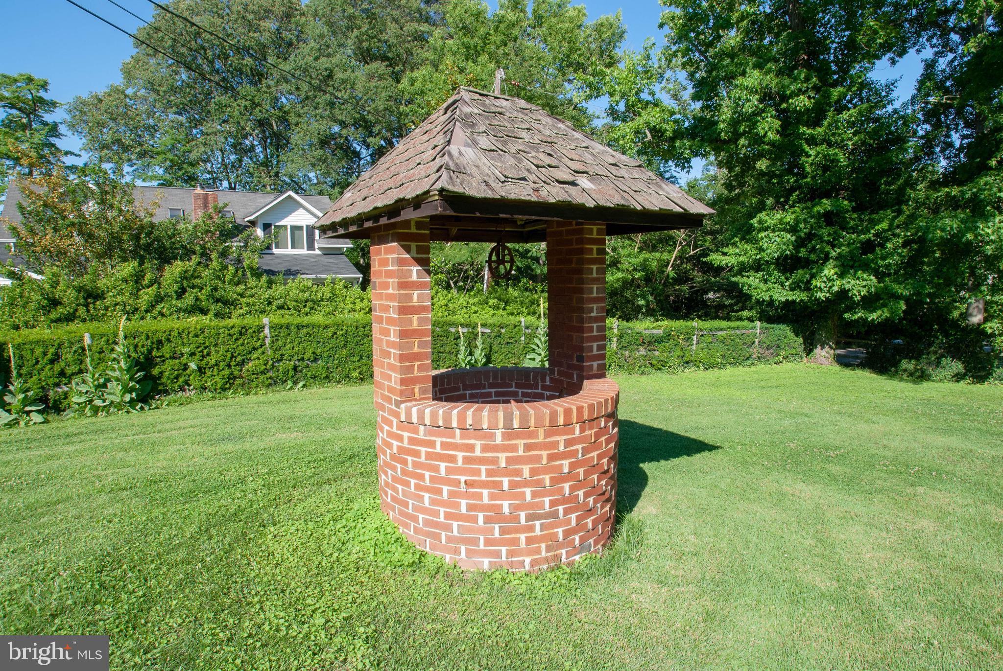 1491 Wakefield Road Edgewater, MD 21037 - Photo 36 of 37 Large Yard