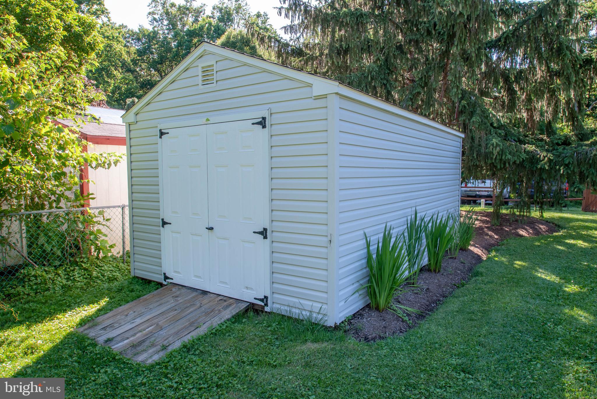 1491 Wakefield Road Edgewater, MD 21037 - Photo 37 of 37 Large Shed for Storage