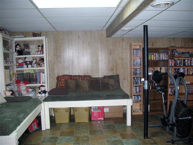 215 Valley View Road Dover, TN 37058 - Photo 15 of 19 Exercise room downstairs could be 4th Bedroom