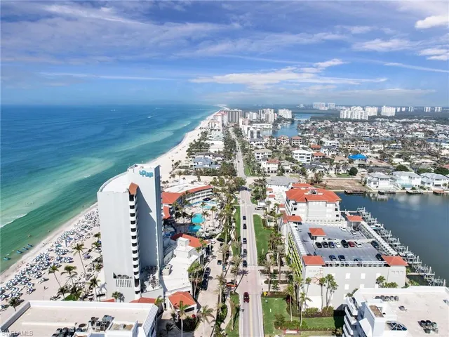 $12,000,000 | 10540 Gulf Shore Drive, Naples, FL 34108