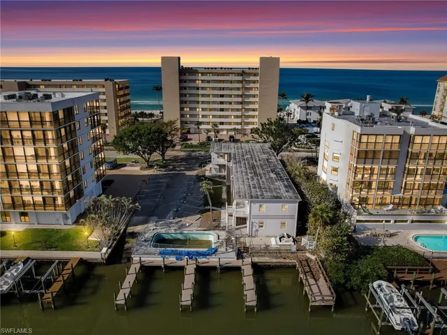 $12,000,000 | 10540 Gulf Shore Drive, Naples, FL 34108