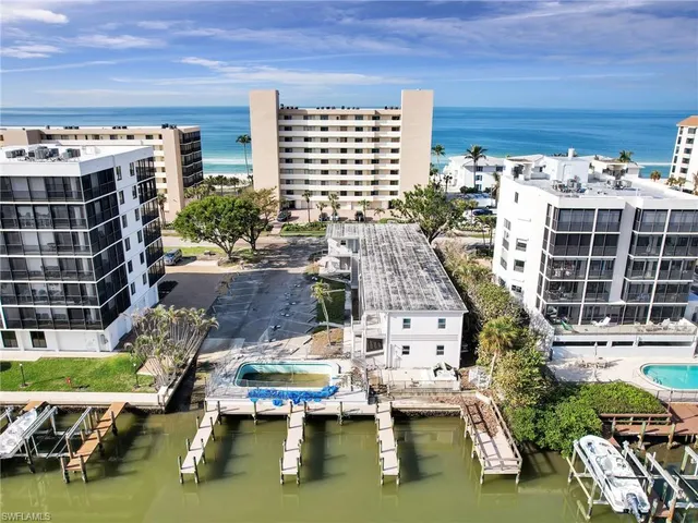 $12,000,000 | 10540 Gulf Shore Drive, Naples, FL 34108