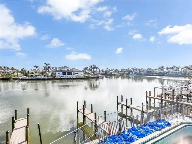 $12,000,000 | 10540 Gulf Shore Drive, Naples, FL 34108