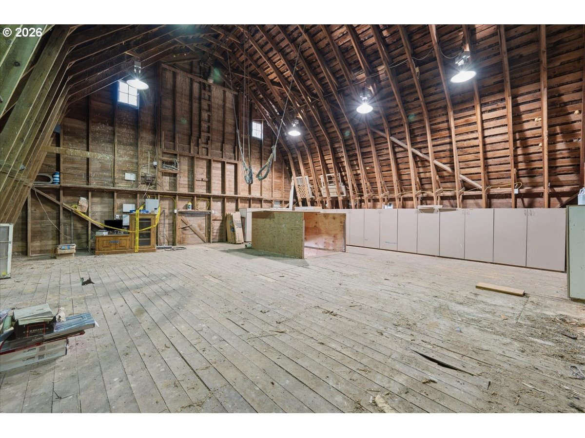 22800 Northwest 31st Avenue Ridgefield, WA 98642 - Photo 30 of 48 Barn