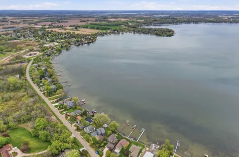 $1,595,000 | 1904 Barber Drive, Stoughton, WI 53589