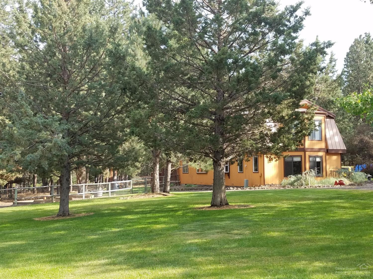 60330 East Ridgeview Drive Bend, OR 97702 - Photo 1 of 25 Primary Photo