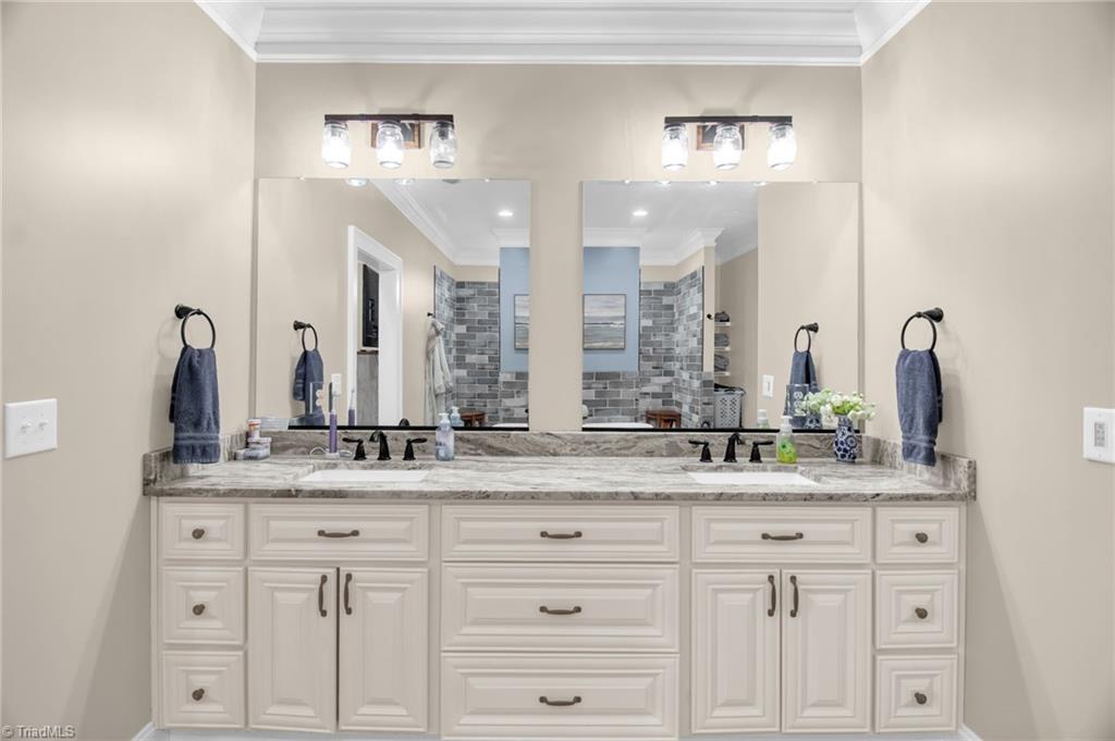 5484 Friendship Ledford Road Winston-Salem, NC 27107 - Photo 15 of 40