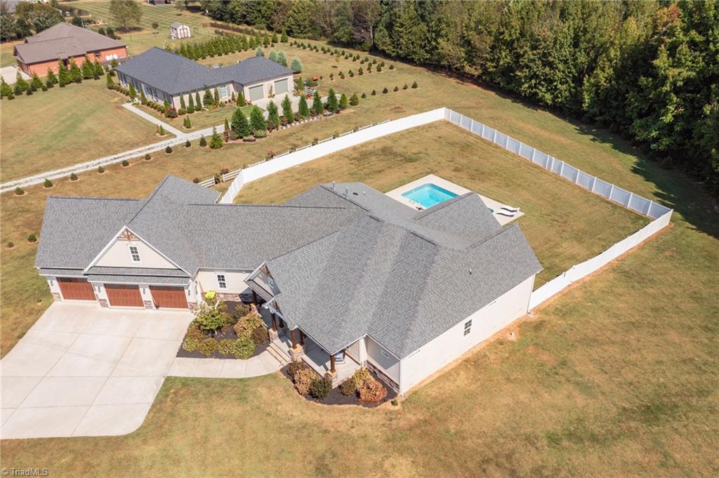 5484 Friendship Ledford Road Winston-Salem, NC 27107 - Photo 33 of 40