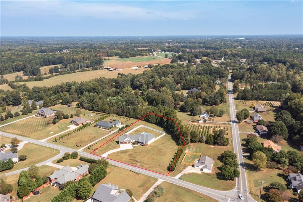 5484 Friendship Ledford Road Winston-Salem, NC 27107 - Photo 37 of 40