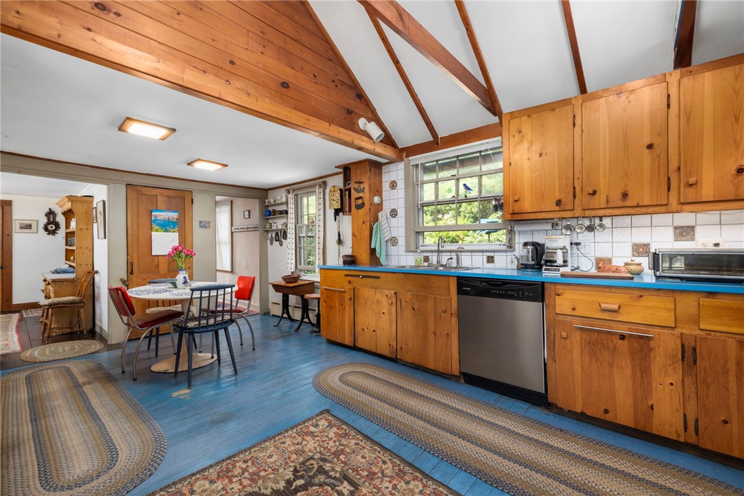 856 North Main Road Jamestown, RI 02835 - Photo 19 of 49