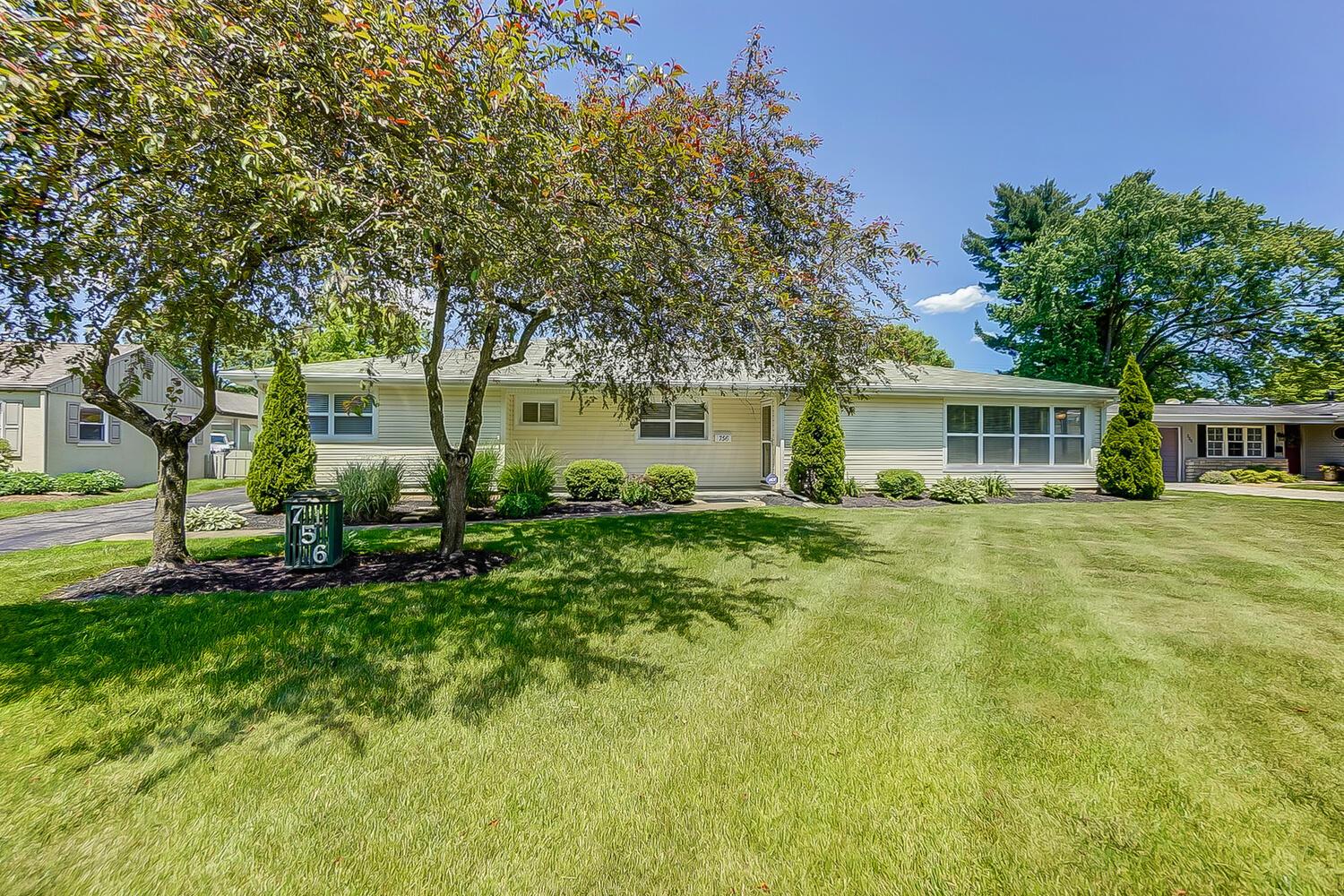 756 Granville Road Newark, OH 43055 - Photo 3 of 48 50037756-003_web