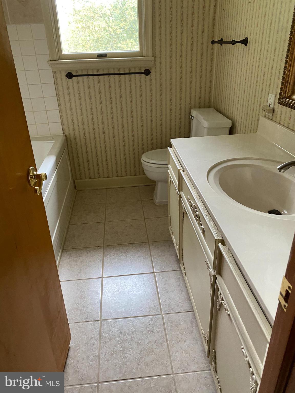 1099 Hollow Road Delta, PA 17314 - Photo 17 of 43 Gallery Image 17
