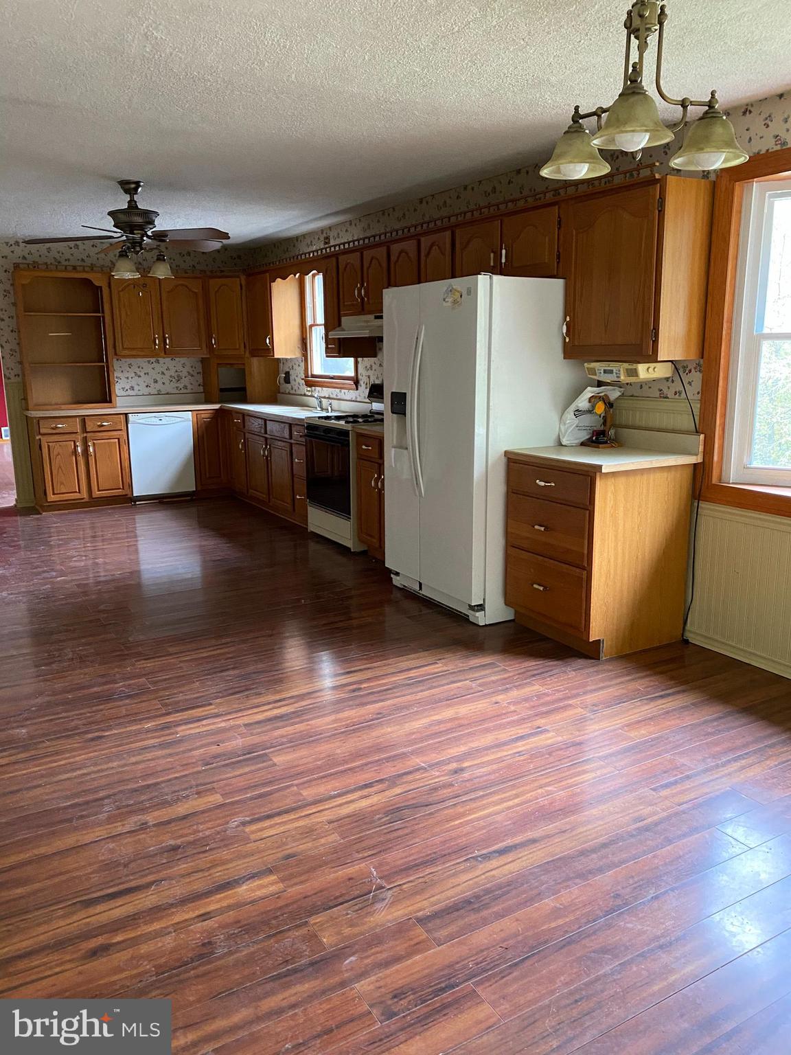 1099 Hollow Road Delta, PA 17314 - Photo 5 of 43 Gallery Image 5