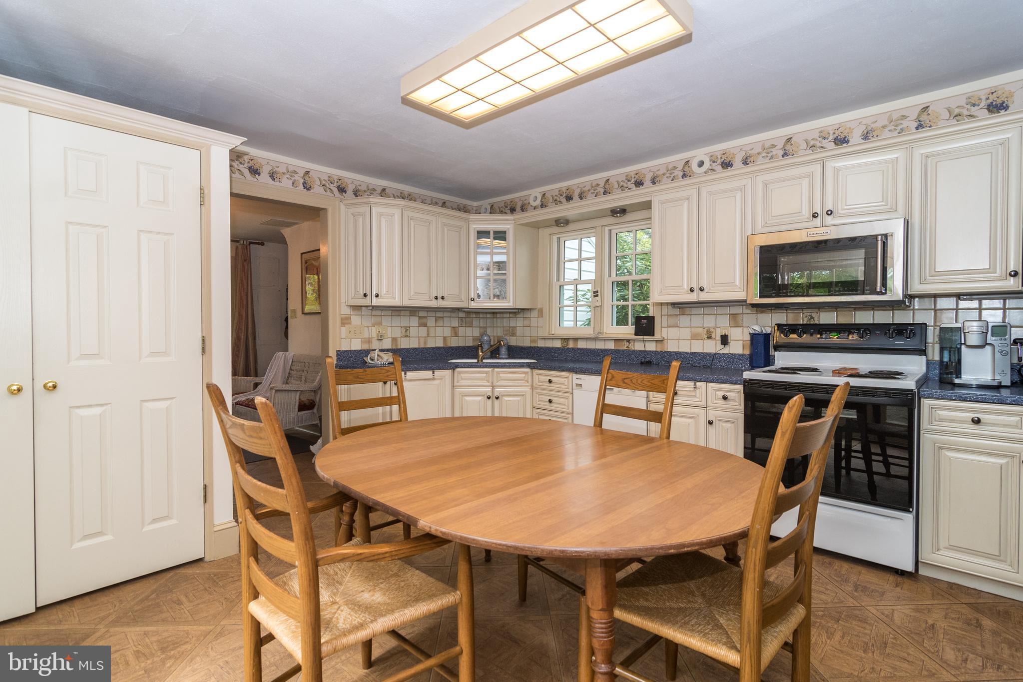 306 Stout Road Ambler, PA 19002 - Photo 16 of 32