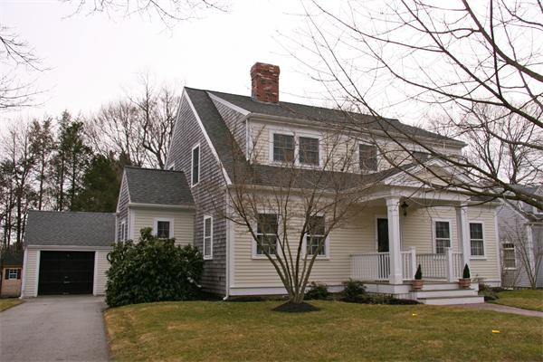 11 Stoddard Road Hingham, MA 02043 - Photo 2 of 22 Gallery Image 2